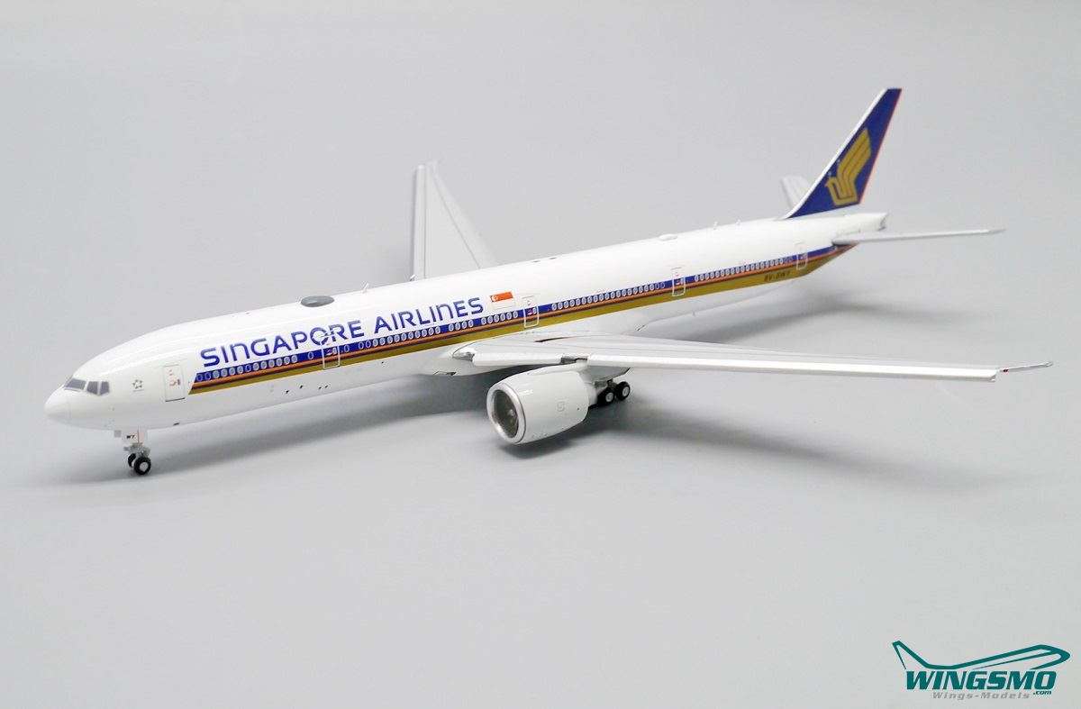 JC Wings Singapore Airlines Boeing 777-300ER Flaps Down Version 9V-SWY EW477W009A