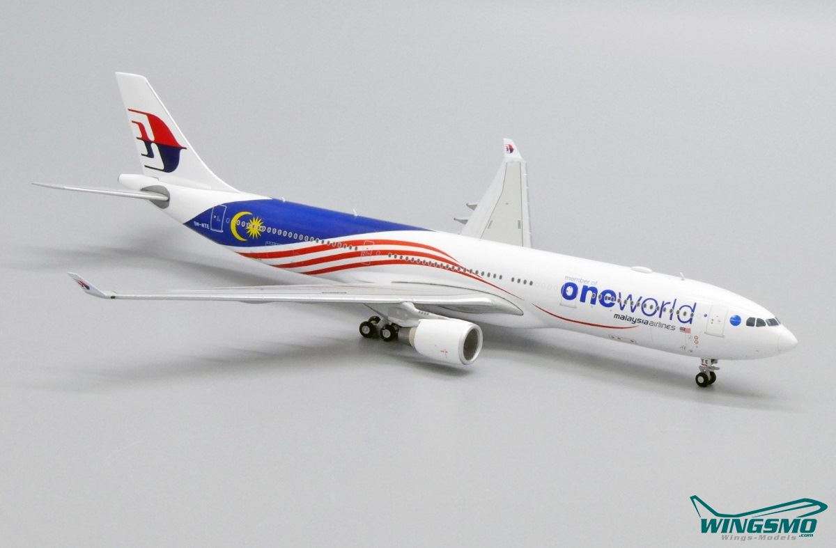 JC Wings Malaysia Airlines OneWorld Livery Airbus A330-300 XX4481