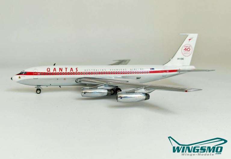 Inflight 200 Qantas Boeing 707-100 VH-EBG IF701QF0221P