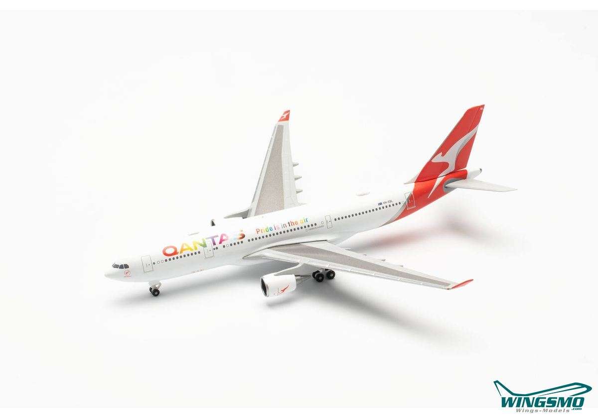 Herpa Wings Qantas Airbus A330-200 VH-EBL 537148