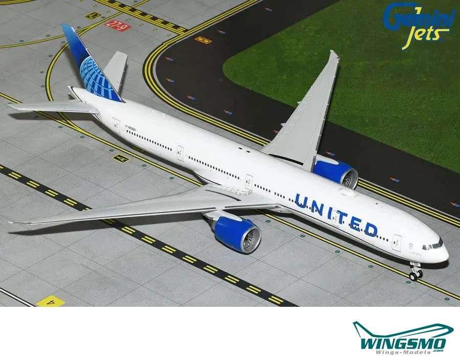 GeminiJets United Airlines Boeing 777-300ER Flaps Down Version N2352U G2UAL1247F