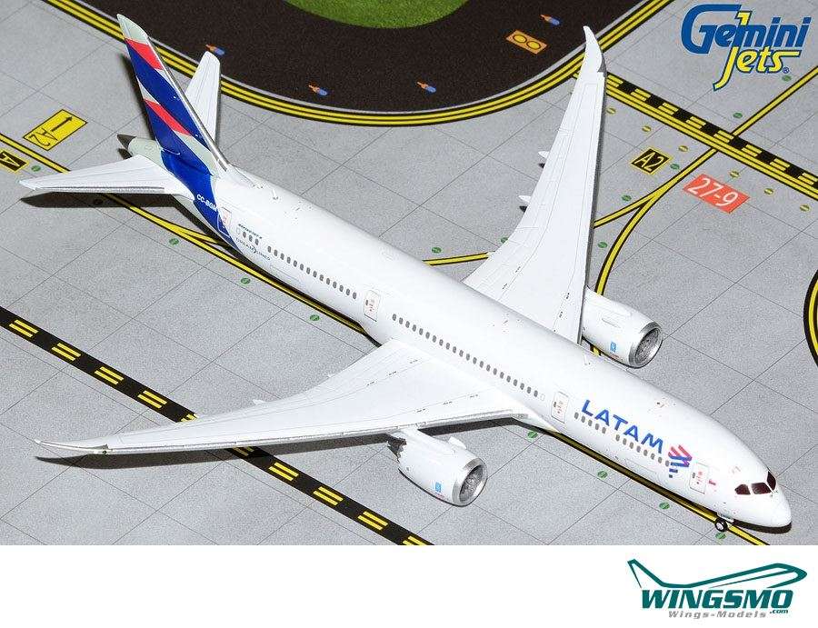 GeminiJets LATAM Airlines Boeing 787-9 CC-BGM GJLAN2079