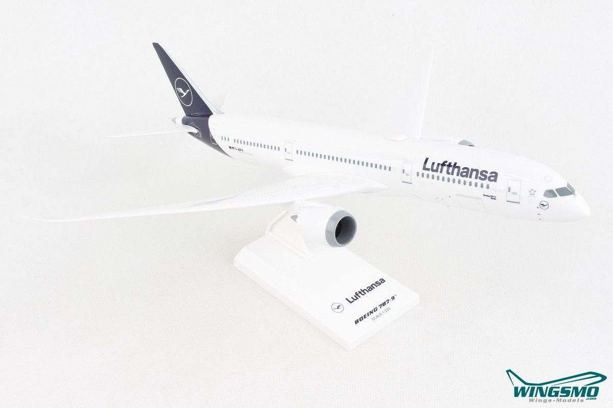 Skymarks Lufthansa New Livery Boeing 787-9 D-ABPA SKR1096