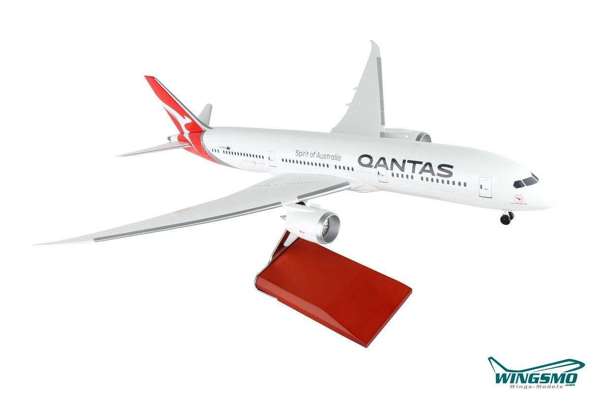 Skymarks Wings Qantas Boeing 787-9 1:100 SKR9002