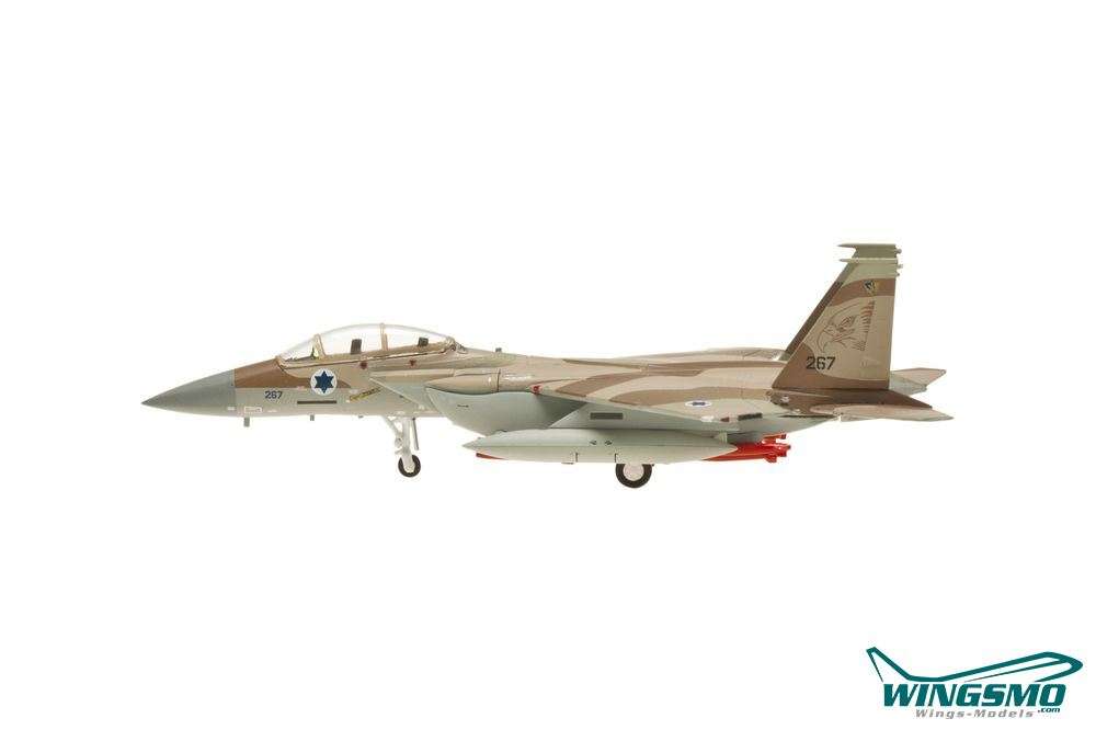 Hogan Wings F-15I Israeli Air Force, No. 267 with missiles and tanks Scale 1:200 LIF60159