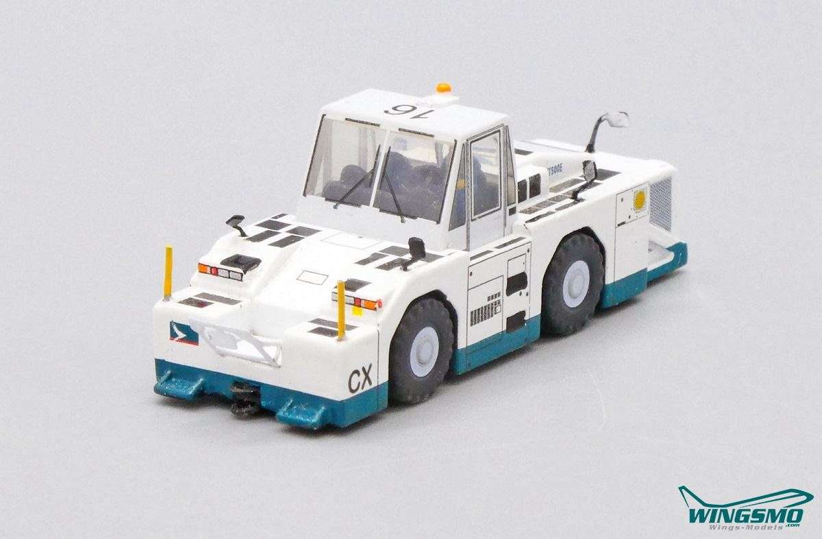 JC Wings Cathay Pacific Towing Tractor OC GSE2WT500E04