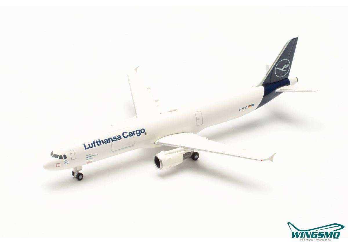 Herpa Wings Lufthansa Cargo Airbus A321P2F D-AEUC Hello Europe 536660