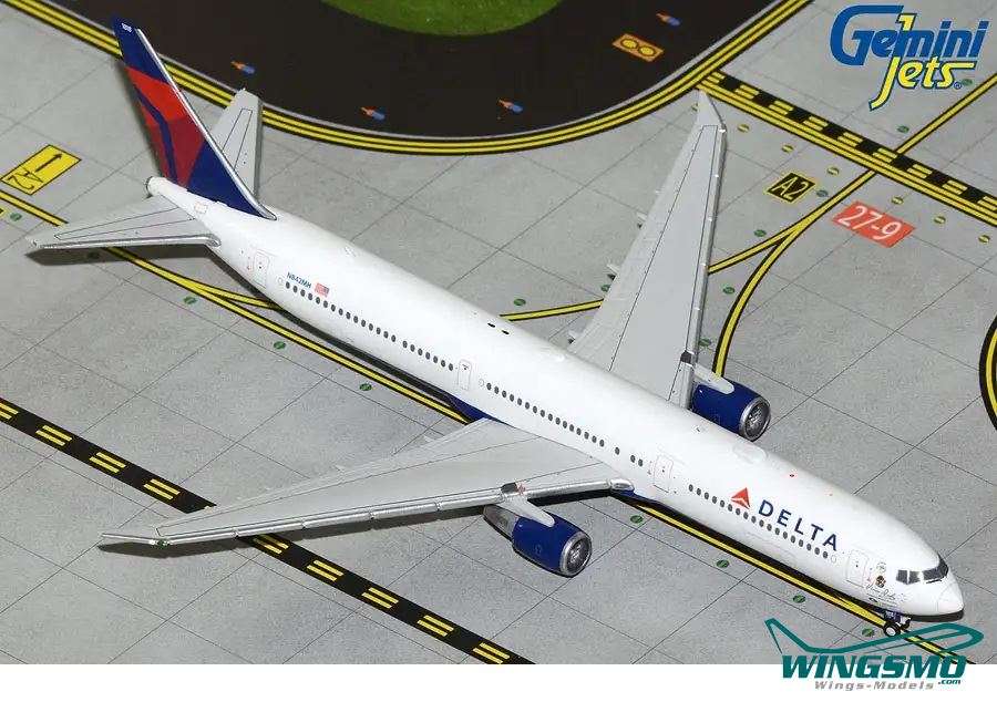 GeminiJets Delta Airlines Boeing 767-400ER N842MH GJDAL2153