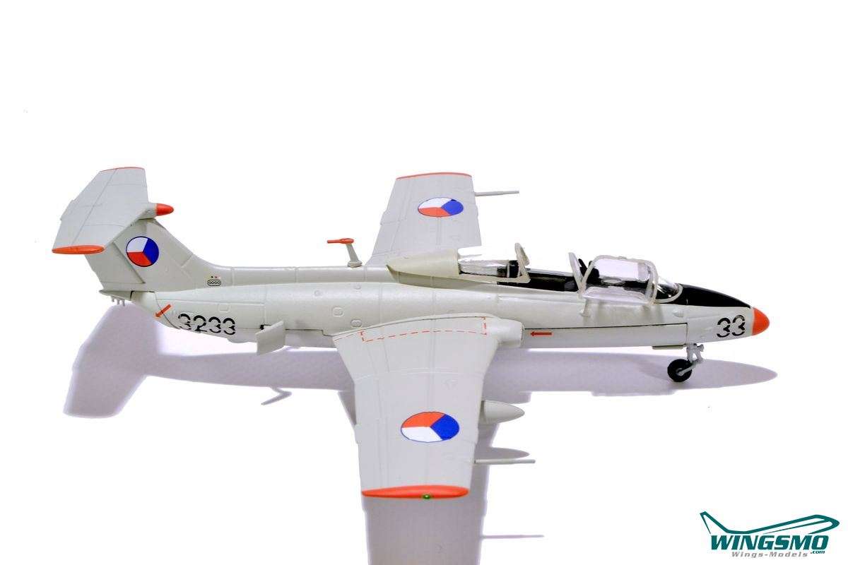 Herpa Wings Czech Air Force Aero L-29 Delfin - 341st Training Squadron 82MLCZ7212