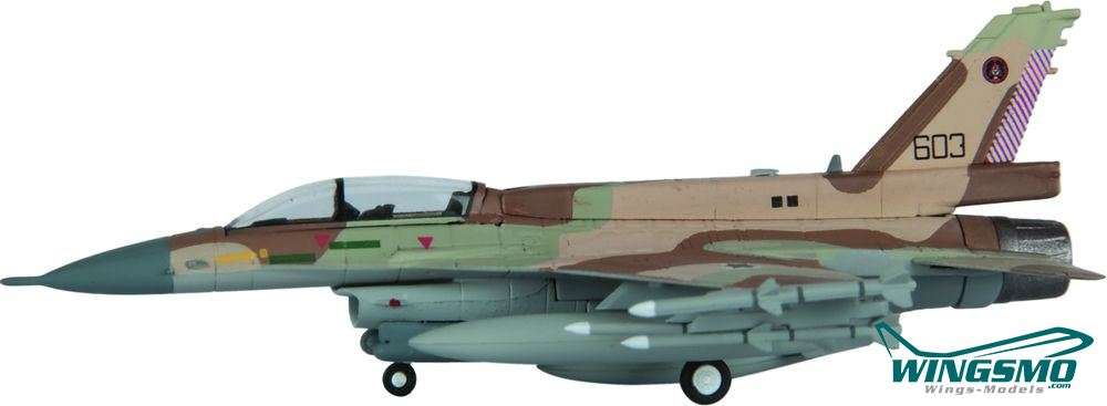 Hogan Wings F-16D Israeli Air Force Scale 1:200 LIF6061