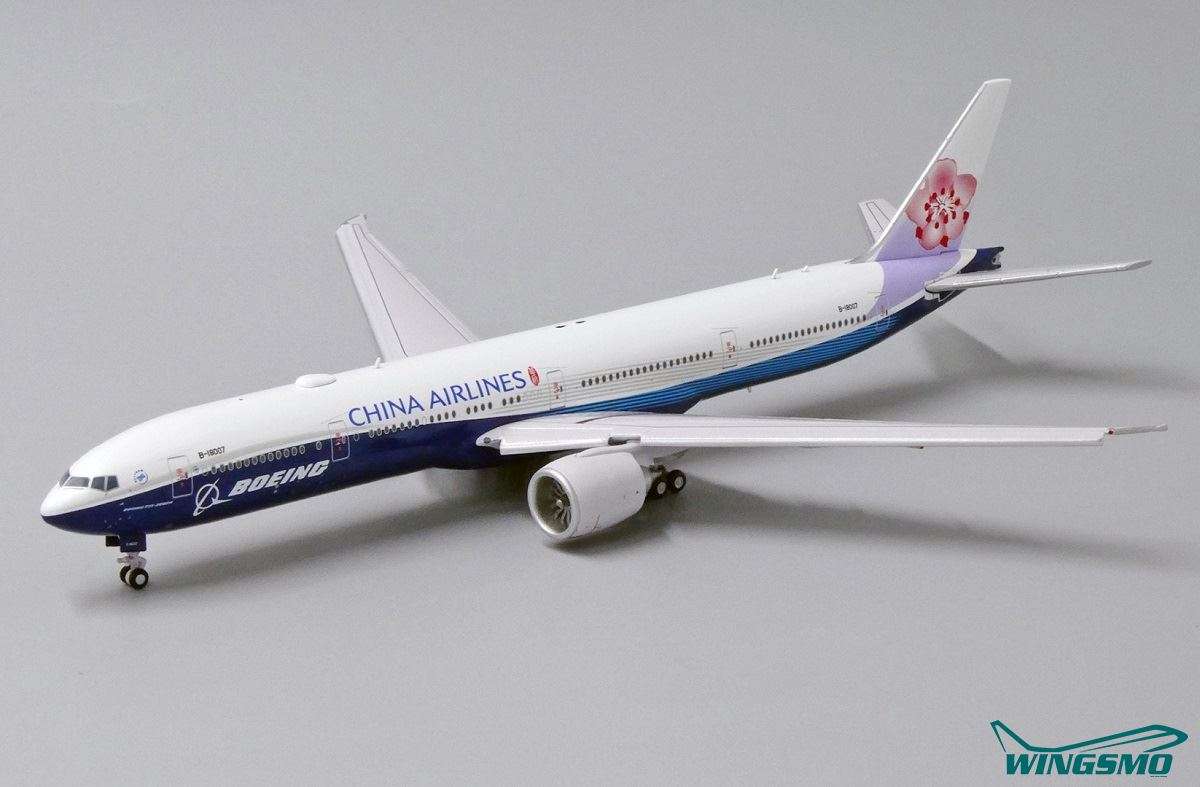 JC Wings China Airlines Dreamliner Livery Boeing 777-300ER Flaps Down Version EW477W006A