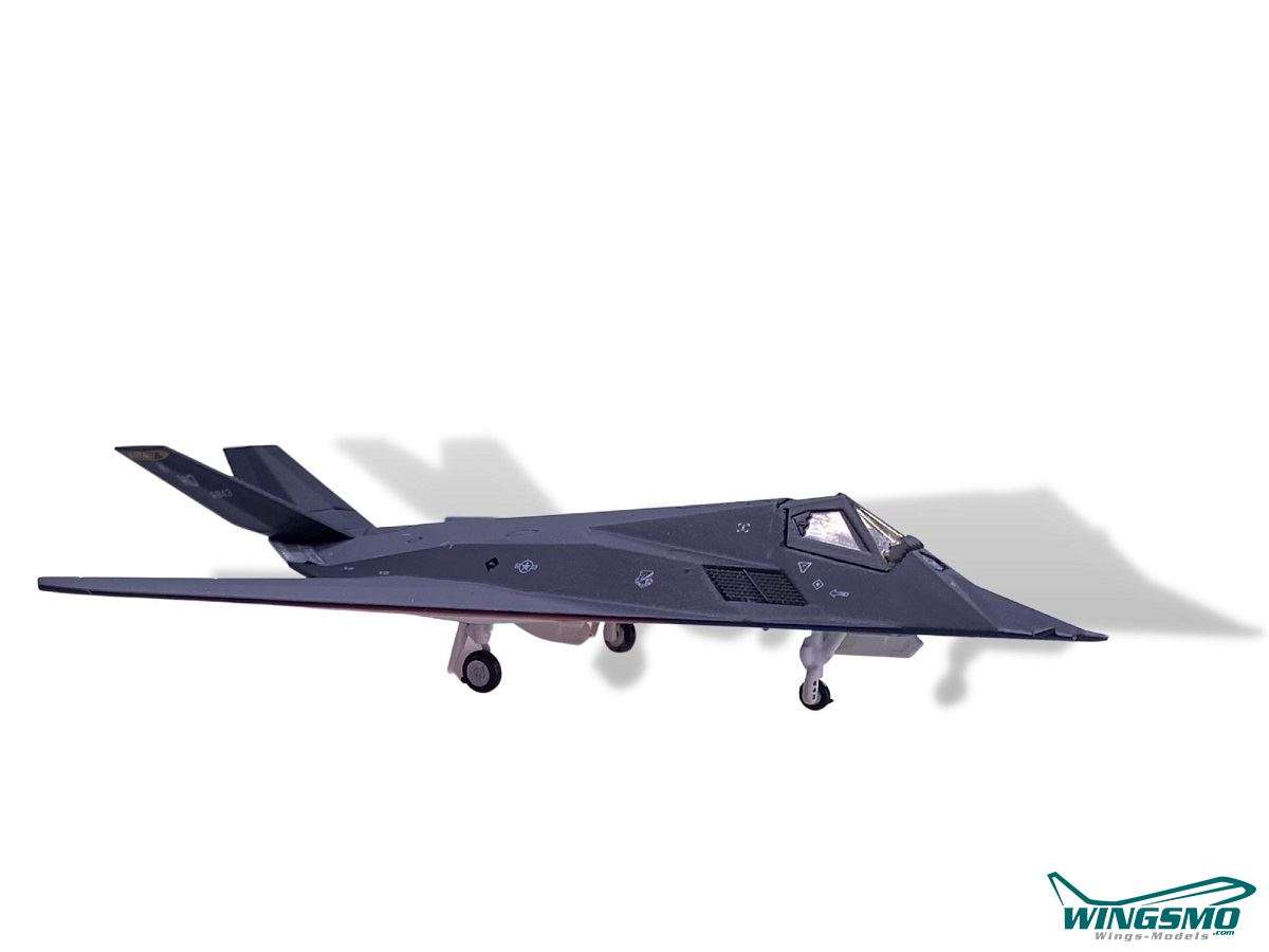 Hogan Wings Lockheed F-117A Scale 1:200 USAF Holloman AFB, 49th FW &quot;Forty Niners&quot; LIF6498