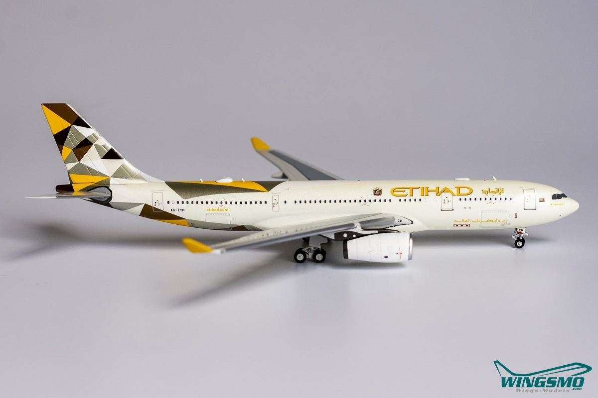 NG Models Etihad Airways Airbus A330-200 61027