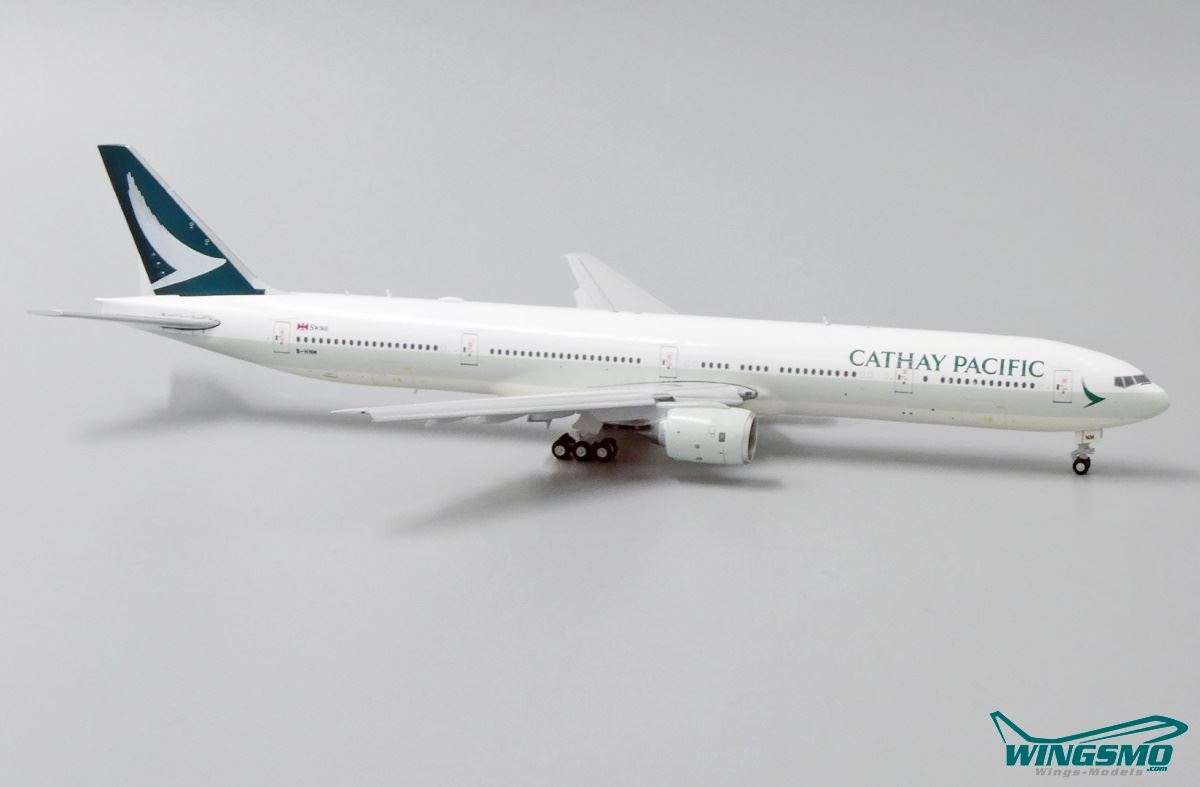 JC Wings Cathay Pacific Boeing 777-300 Flap Down Version EW4773003A