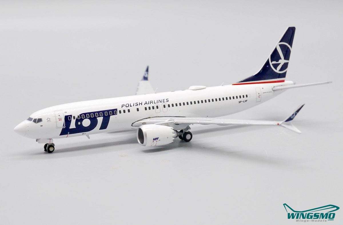 JC Wings LOT Polish Airlines Boeing 737-MAX8 SP-LVF LH4199