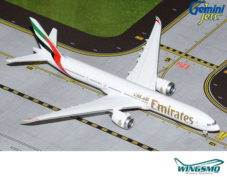 GeminiJets Emirates Boeing 777-9X A6-EZA GJUAE2160