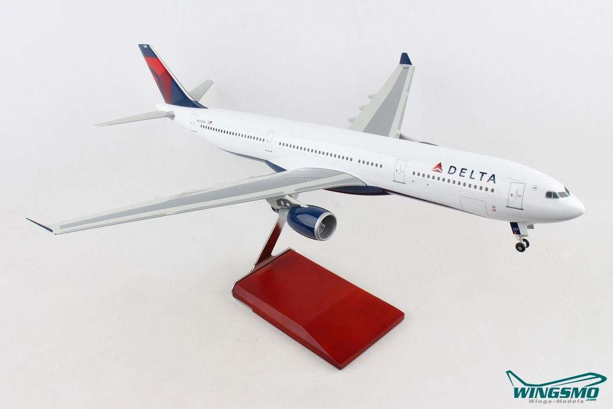 Skymarks Delta Airlines Airbus A330-300 1:100 SKR9200