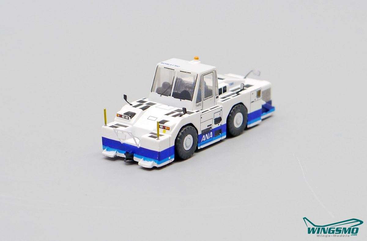 JC Wings All Nippon Airways Towing Tractor GSE2WT500E06