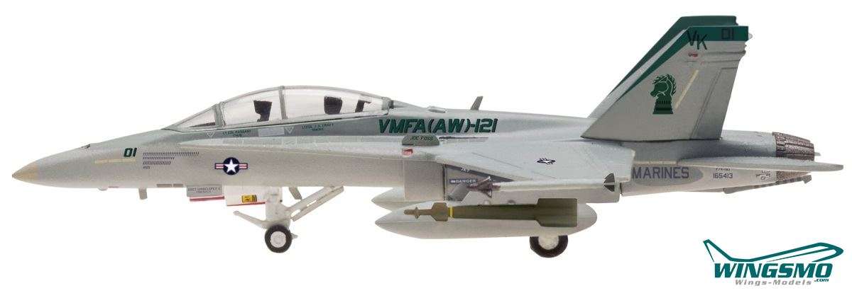 Hogan Wings F/A-18D, US Marines, VMFA(AW)-121 &quot;Green Knights&quot; Scale 1:200 LIF5613