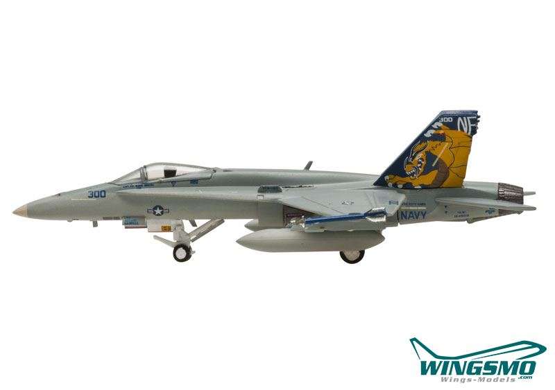 Hogan Wings Mc Donnell F/A-18C Scale 1:200 US Navy VFA-192 &quot;Golden Dragons&quot; LIF7570