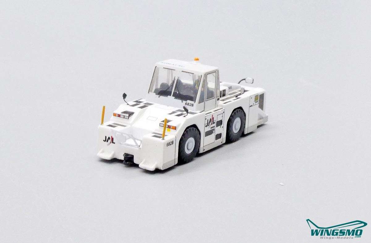 JC Wings Towing Tractor JAL OC GSE2WT500E03