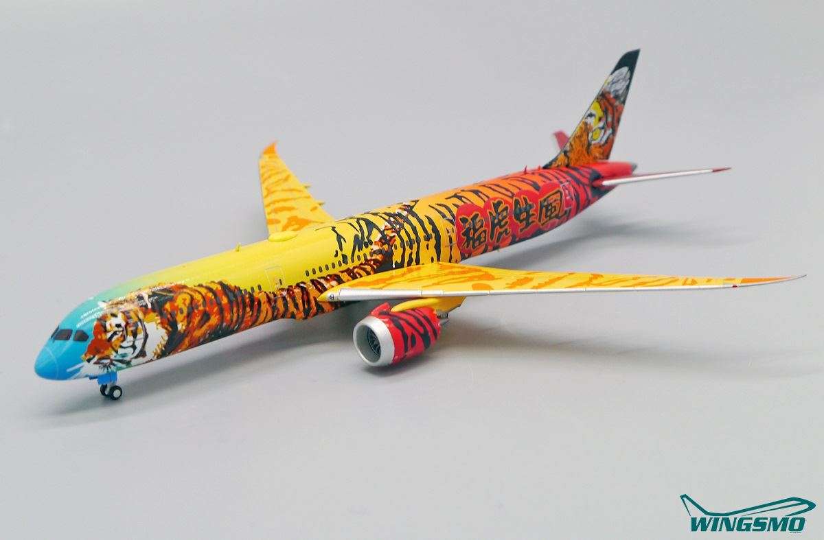 JC Wings United Airlines Boeing 787-9 Year of Tiger Livery LH8022