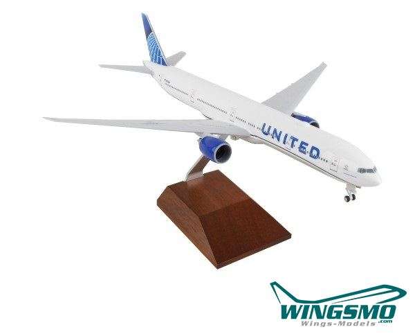 Skymarks United Airlines Boeing 777-300 N2749U SKR5173